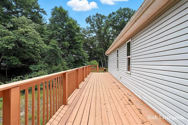 6306 E Carrigan Court, Newaygo, MI 49337