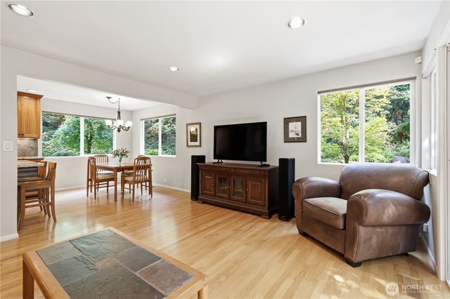 18202 NE 191st Street, Woodinville, WA 98077