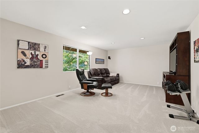18202 NE 191st Street, Woodinville, WA 98077