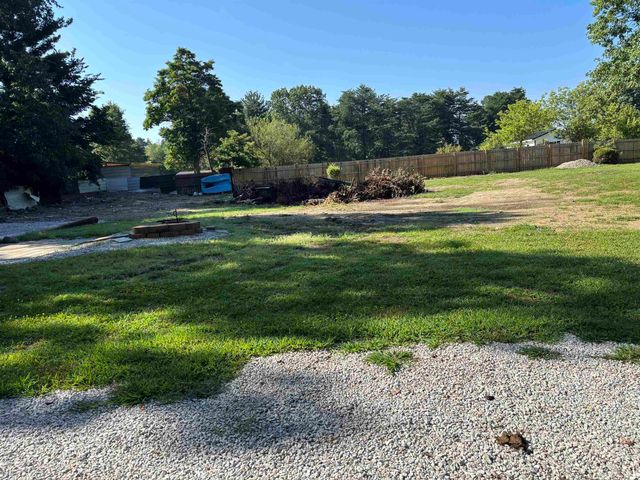 20985 12TH Road, Plymouth, IN 46563