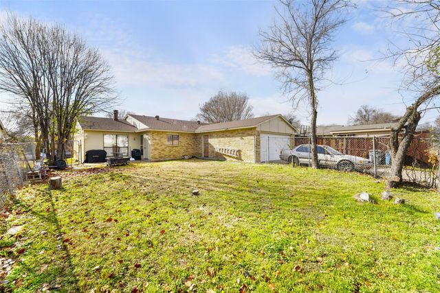 3013 Villa Sur Trail, Dallas, TX 75228