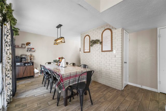 3013 Villa Sur Trail, Dallas, TX 75228