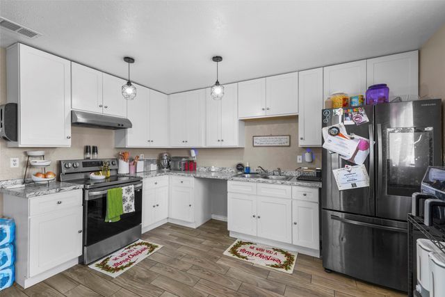 3013 Villa Sur Trail, Dallas, TX 75228