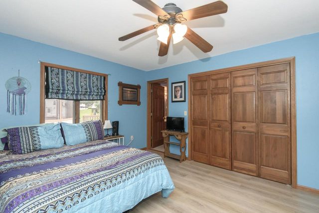 2605 Campfire CROSSING, Waukesha, WI 53189