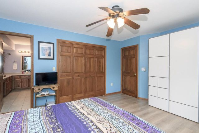 2605 Campfire CROSSING, Waukesha, WI 53189