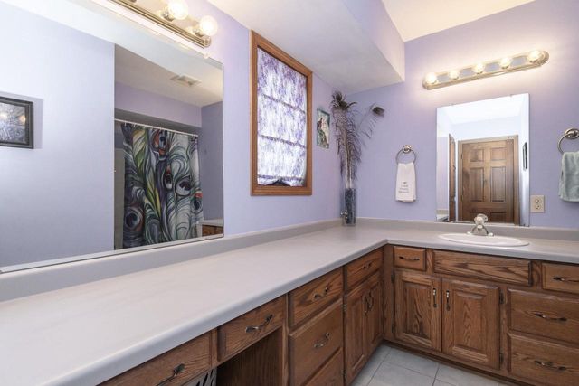 2605 Campfire CROSSING, Waukesha, WI 53189