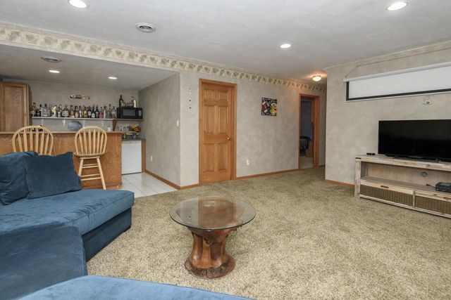 2605 Campfire CROSSING, Waukesha, WI 53189