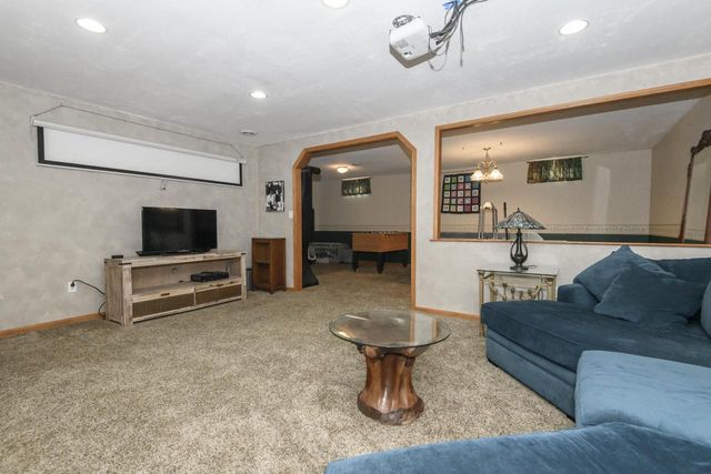 2605 Campfire CROSSING, Waukesha, WI 53189