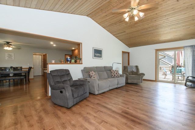 2605 Campfire CROSSING, Waukesha, WI 53189