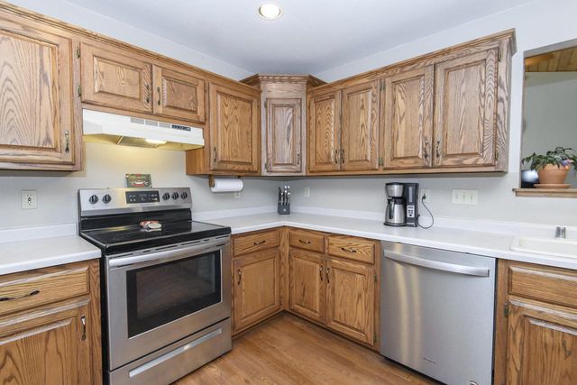 2605 Campfire CROSSING, Waukesha, WI 53189