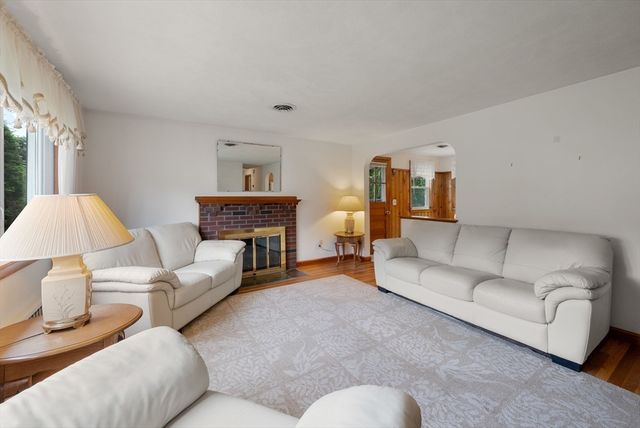16 Davis Rd, Stoughton, MA 02072