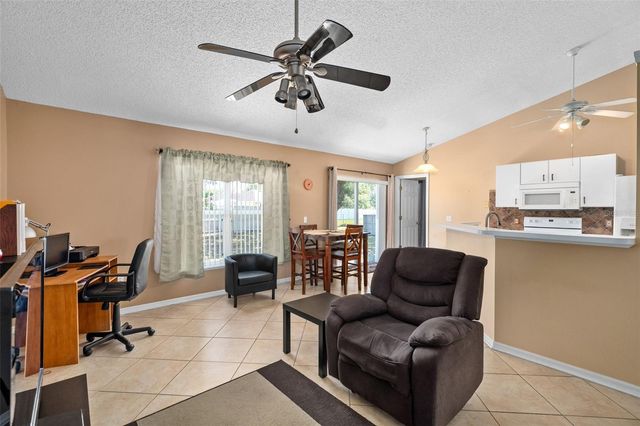 1 MIRAMAR WAY, Kissimmee, FL 34758