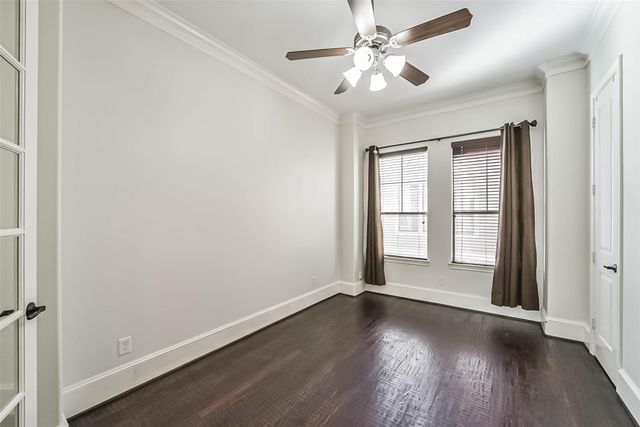 1049 W 22nd Street C, Houston, TX 77008