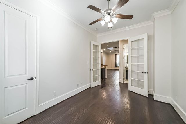 1049 W 22nd Street C, Houston, TX 77008