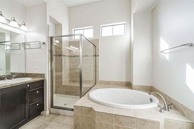 1049 W 22nd Street C, Houston, TX 77008