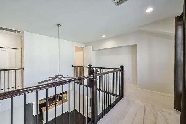 1049 W 22nd Street C, Houston, TX 77008