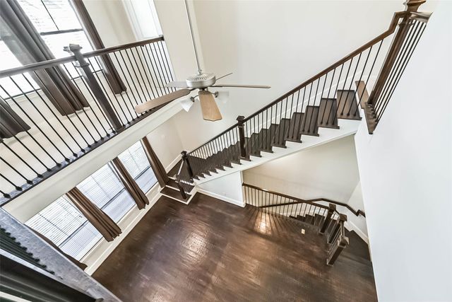 1049 W 22nd Street C, Houston, TX 77008