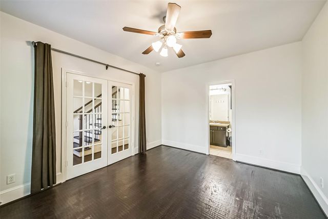 1049 W 22nd Street C, Houston, TX 77008