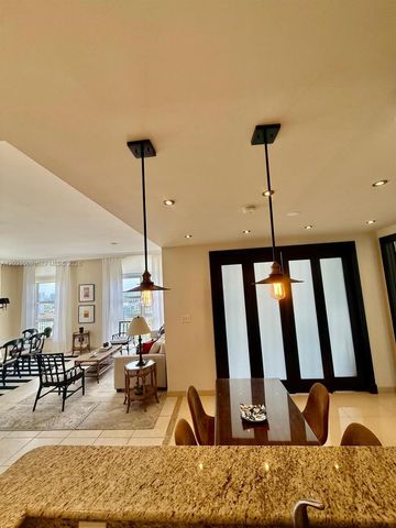 19501 W Country Club Drive TS-03, Aventura, FL 33180