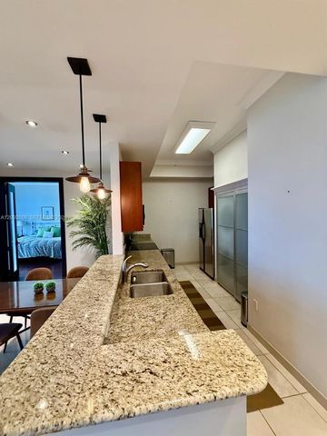 19501 W Country Club Drive TS-03, Aventura, FL 33180