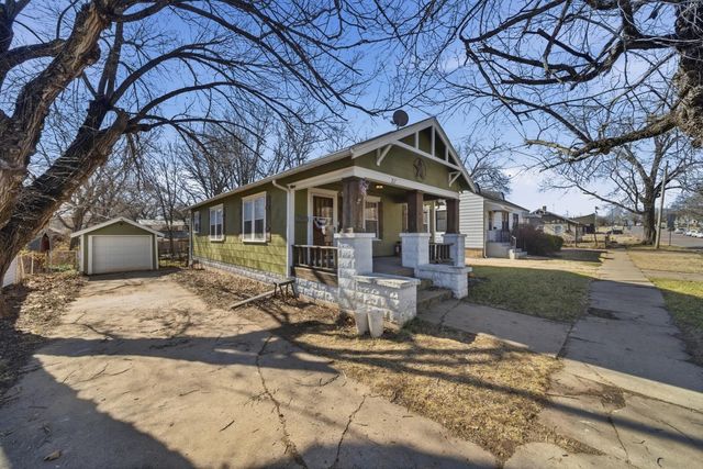 217 E High st, Augusta, KS 67010