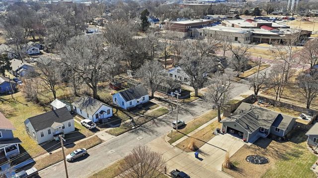 217 E High st, Augusta, KS 67010