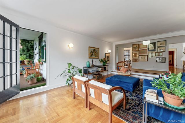 35 Parkview Avenue 5A, Bronxville, NY 10708