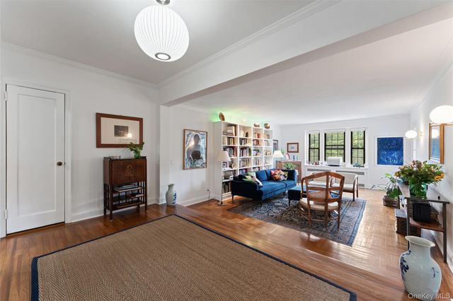 35 Parkview Avenue 5A, Bronxville, NY 10708
