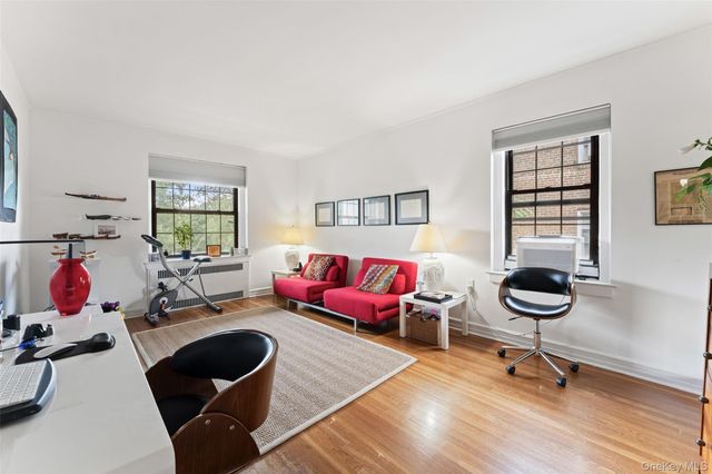 35 Parkview Avenue 5A, Bronxville, NY 10708