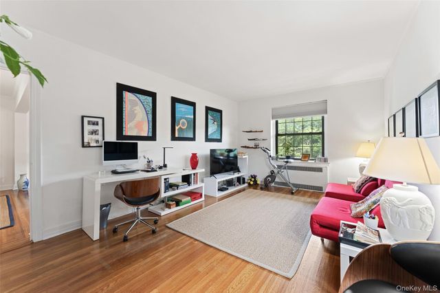 35 Parkview Avenue 5A, Bronxville, NY 10708