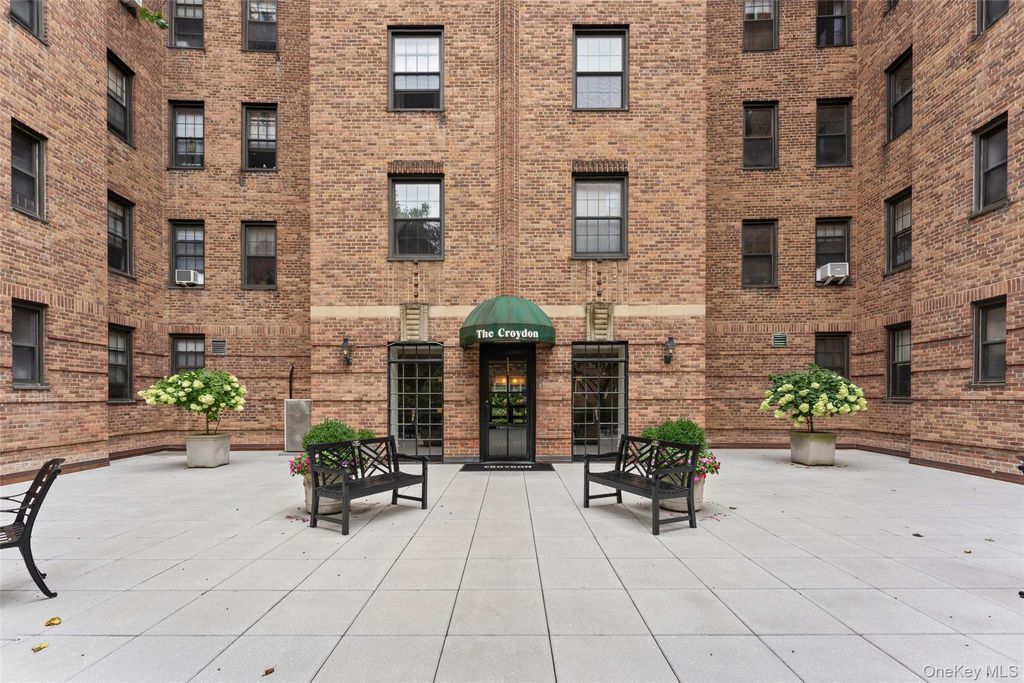 35 Parkview Avenue 5A, Bronxville, NY 10708 — exterior