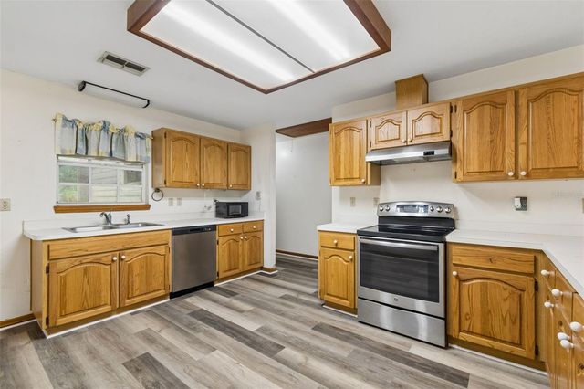 17879 PARRISH GROVE ROAD, Dade City, FL 33523