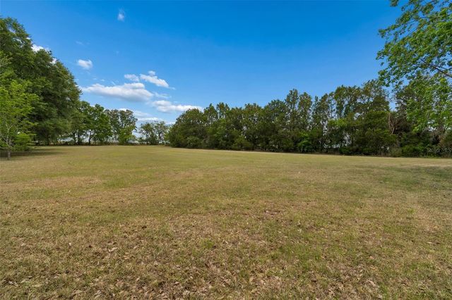 17879 PARRISH GROVE ROAD, Dade City, FL 33523