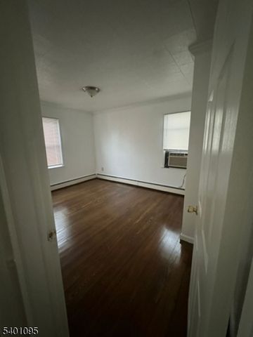 159 Leslie St, Bloomfield Twp., NJ 07003