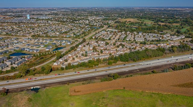 8580 Ashworth Road, West Des Moines, IA 50266