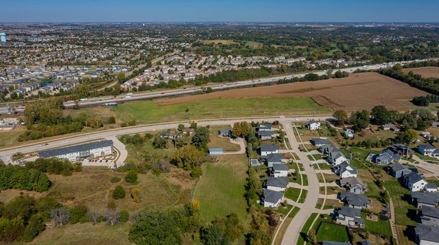 8580 Ashworth Road, West Des Moines, IA 50266