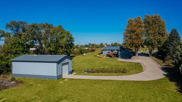 8580 Ashworth Road, West Des Moines, IA 50266