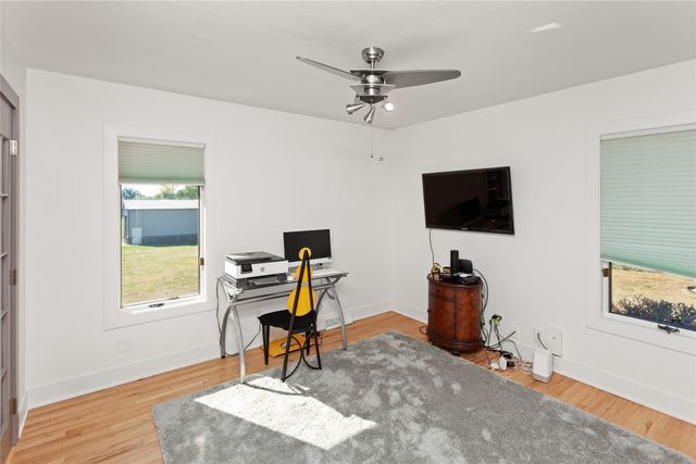 8580 Ashworth Road, West Des Moines, IA 50266