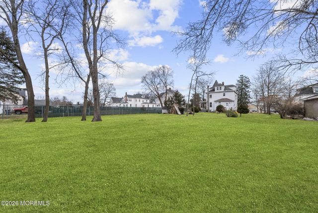 43 Main Street, Englishtown, NJ 07726