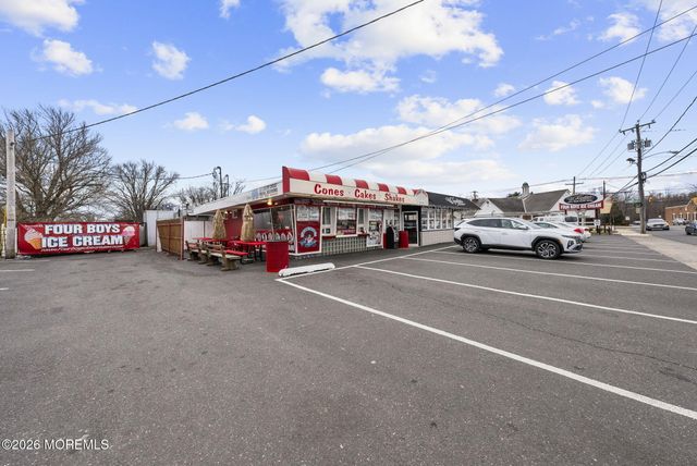 43 Main Street, Englishtown, NJ 07726