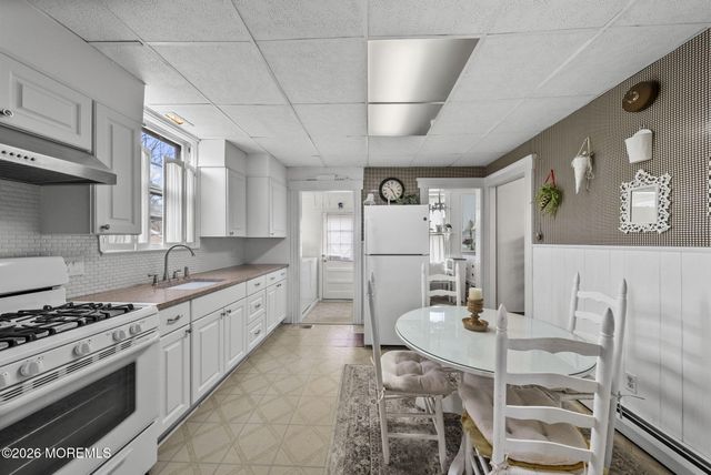 43 Main Street, Englishtown, NJ 07726