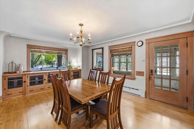 W65N780 Washington AVENUE, Cedarburg, WI 53012
