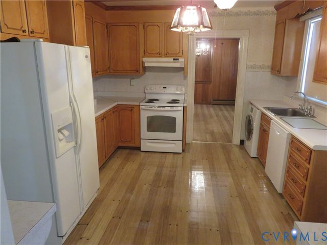 1605 Francis Rd, Glen Allen, VA 23059