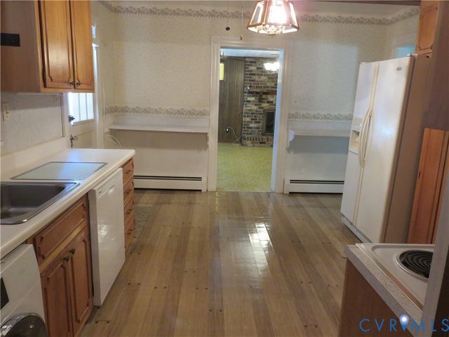 1605 Francis Rd, Glen Allen, VA 23059