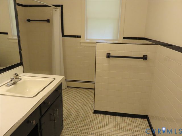 1605 Francis Rd, Glen Allen, VA 23059