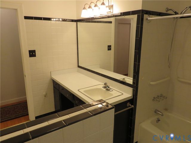 1605 Francis Rd, Glen Allen, VA 23059
