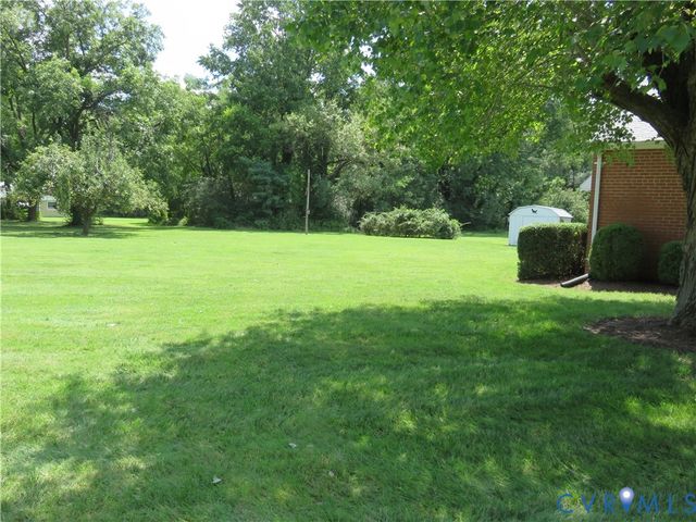 1605 Francis Rd, Glen Allen, VA 23059