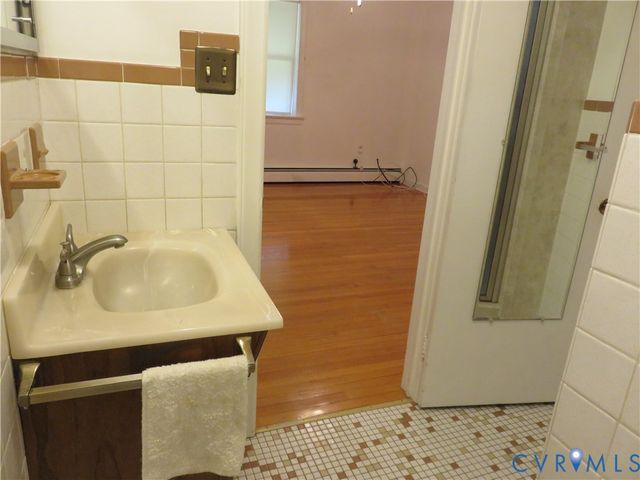 1605 Francis Rd, Glen Allen, VA 23059