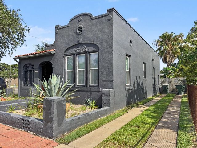 3814 Ursuline Street, Galveston, TX 77550