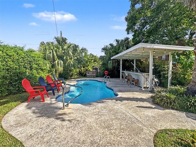 3814 Ursuline Street, Galveston, TX 77550